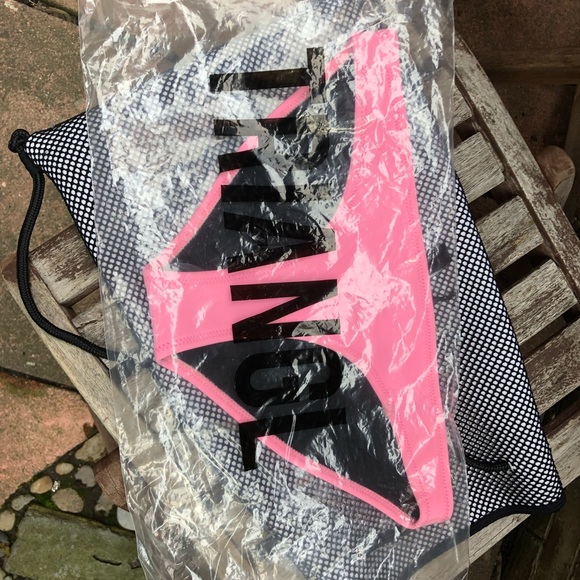 Triangl pink swim bottoms - Picture 3 of 5